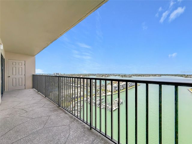 7300 SUN ISLAND DR S, 1403, South Pasadena, FL 33707