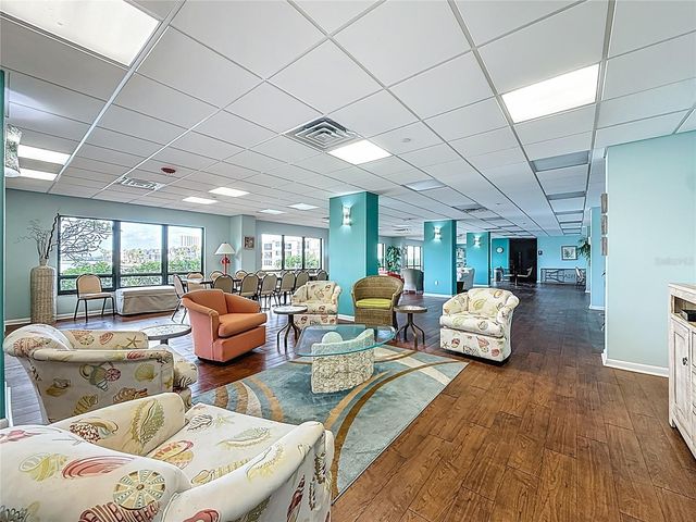 7300 SUN ISLAND DR S, 1403, South Pasadena, FL 33707