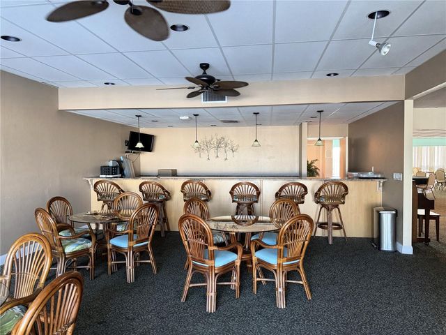 7300 SUN ISLAND DR S, 1403, South Pasadena, FL 33707