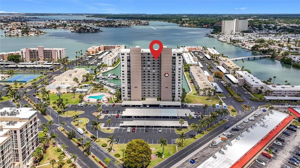 7300 SUN ISLAND DR S, 1403, South Pasadena, FL 33707