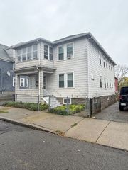 25 Clark St, Everett, MA 02149