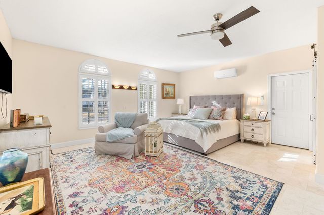 3 Radio Rd, St Augustine, FL 32084