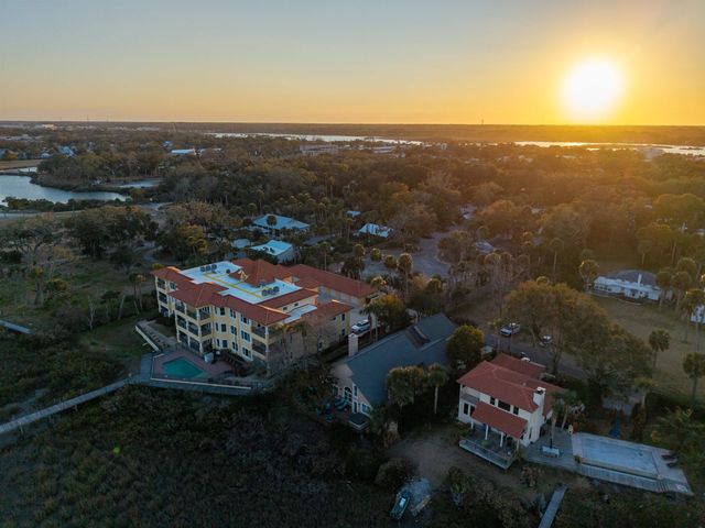 3 Radio Rd, St Augustine, FL 32084