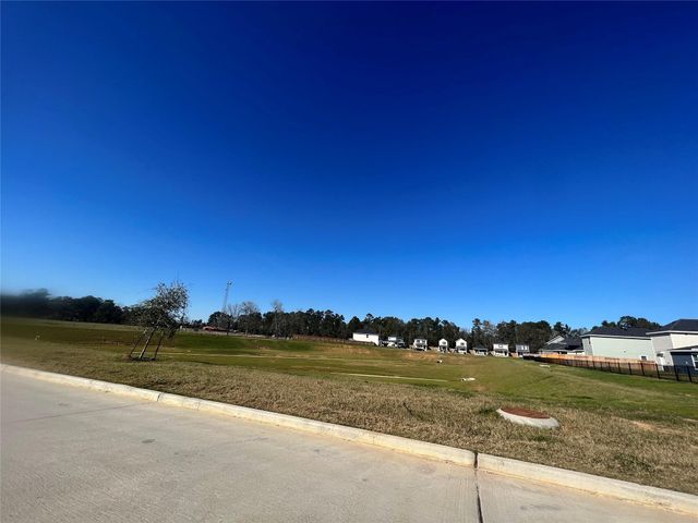 16811 N Marie Village Drive, Conroe, TX 77306