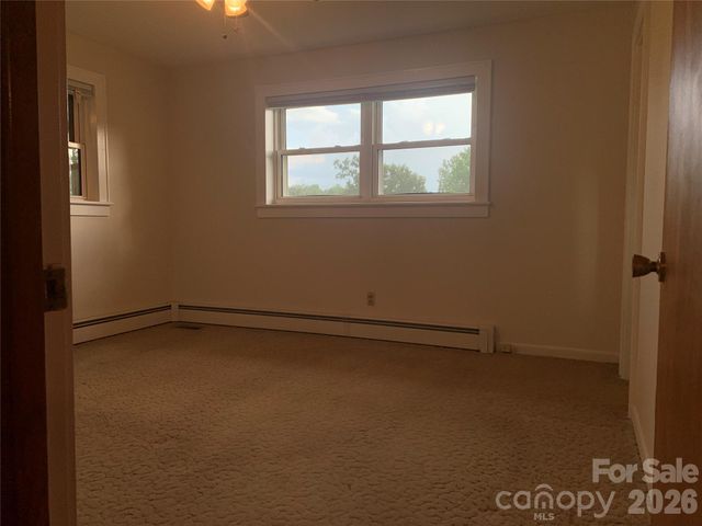6285 Nc 16 Highway N, Taylorsville, NC 28681