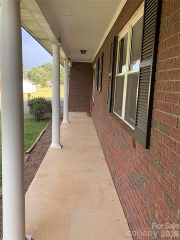 6285 Nc 16 Highway N, Taylorsville, NC 28681