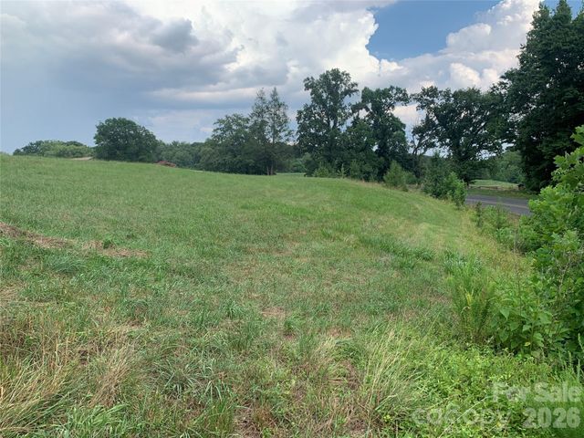 6285 Nc 16 Highway N, Taylorsville, NC 28681
