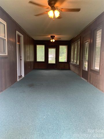 6285 Nc 16 Highway N, Taylorsville, NC 28681