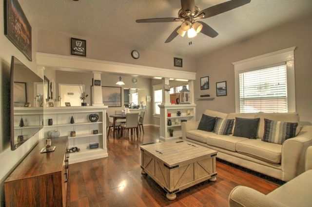 717 2nd St., Modesto, CA 95351