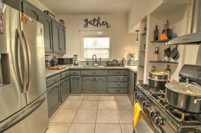 717 2nd St., Modesto, CA 95351