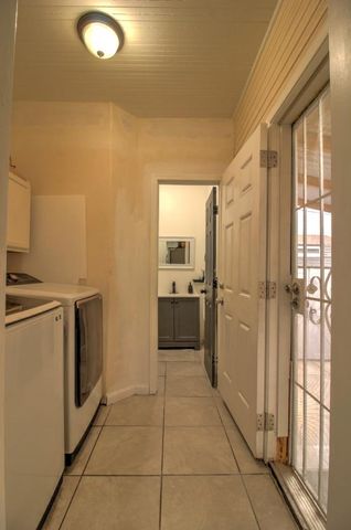 717 2nd St., Modesto, CA 95351