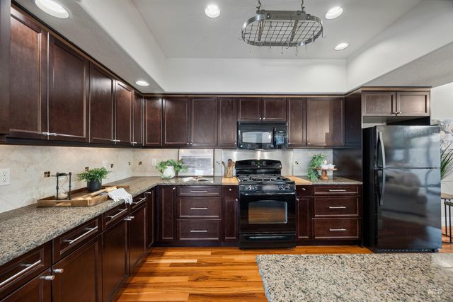 4422 N Mackenzie Lane, Boise, ID 83703
