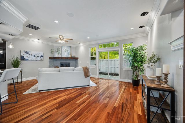4422 N Mackenzie Lane, Boise, ID 83703