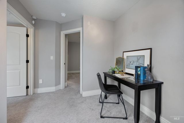 4422 N Mackenzie Lane, Boise, ID 83703