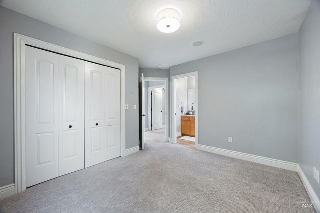 4422 N Mackenzie Lane, Boise, ID 83703