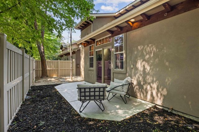 4422 N Mackenzie Lane, Boise, ID 83703