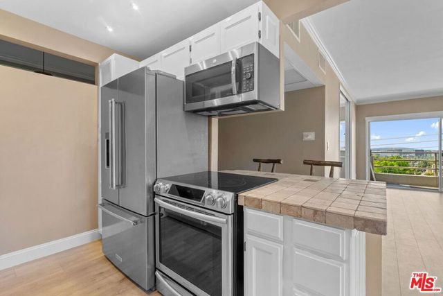 1131 Alta Loma Road 311, West Hollywood, CA 90069