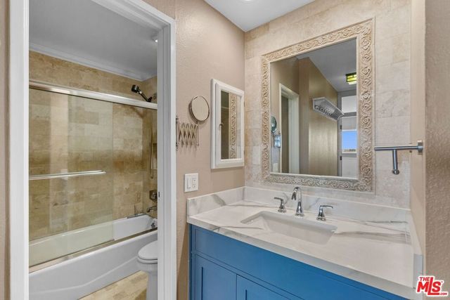 1131 Alta Loma Road 311, West Hollywood, CA 90069