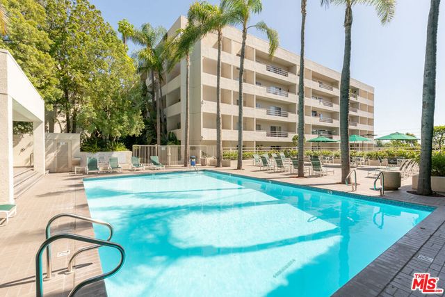 1131 Alta Loma Road 311, West Hollywood, CA 90069