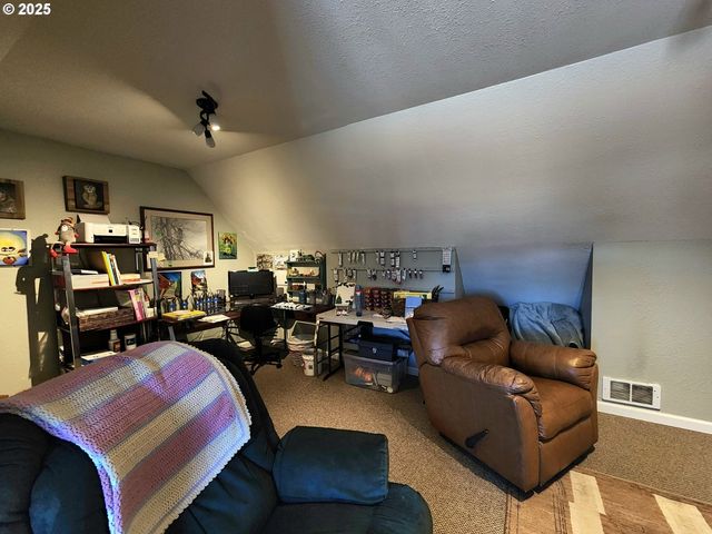 1126 WASHINGTON St, Port Orford, OR 97465