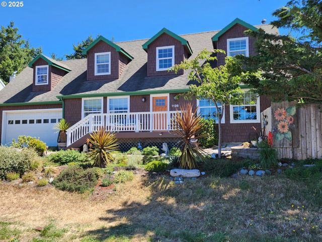 1126 WASHINGTON St, Port Orford, OR 97465