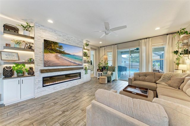 11227 SPRING GATE TRAIL, Bradenton, FL 34211