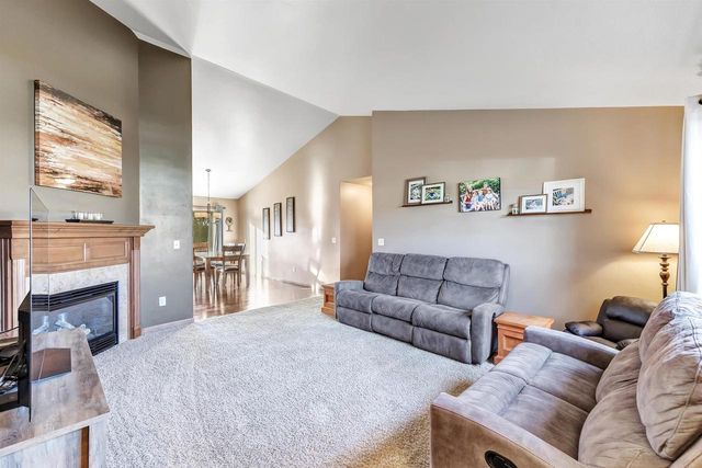 2937 YELLOW JASMINE WAY, Green Bay, WI 54313