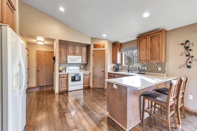 2937 YELLOW JASMINE WAY, Green Bay, WI 54313