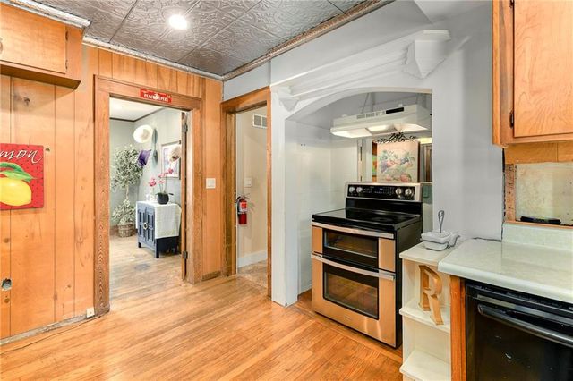 200 SW Madison Street, Lee's Summit, MO 64063