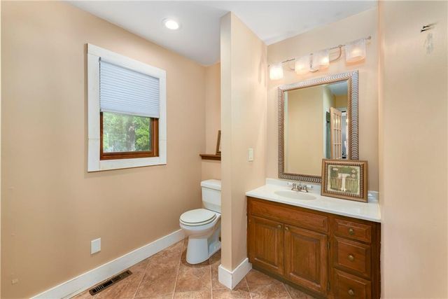 200 SW Madison Street, Lee's Summit, MO 64063