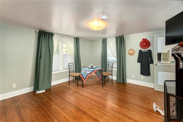 200 SW Madison Street, Lee's Summit, MO 64063