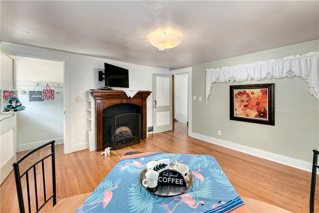 200 SW Madison Street, Lee's Summit, MO 64063