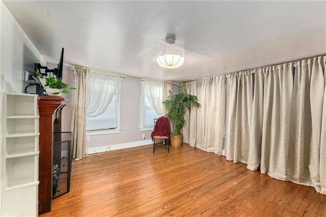 200 SW Madison Street, Lee's Summit, MO 64063