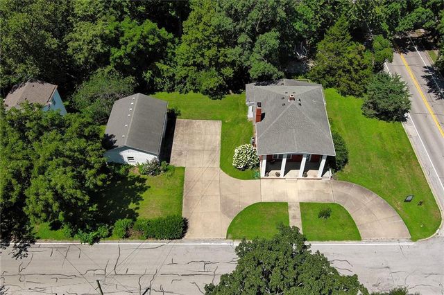 200 SW Madison Street, Lee's Summit, MO 64063