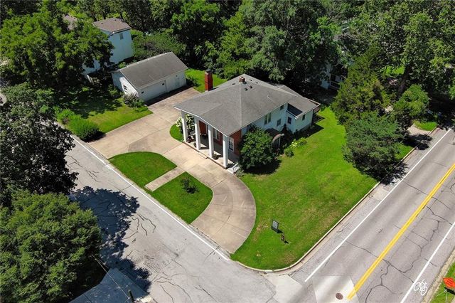 200 SW Madison Street, Lee's Summit, MO 64063
