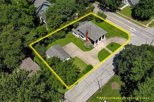 200 SW Madison Street, Lee's Summit, MO 64063