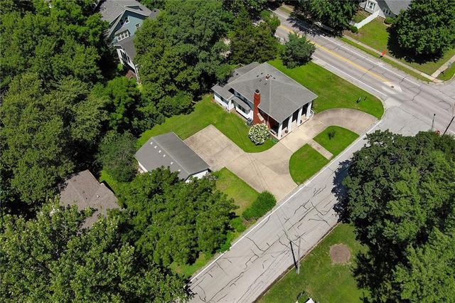 200 SW Madison Street, Lee's Summit, MO 64063