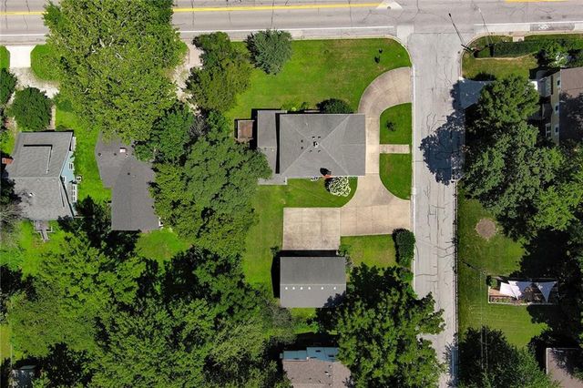 200 SW Madison Street, Lee's Summit, MO 64063