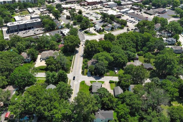 200 SW Madison Street, Lee's Summit, MO 64063