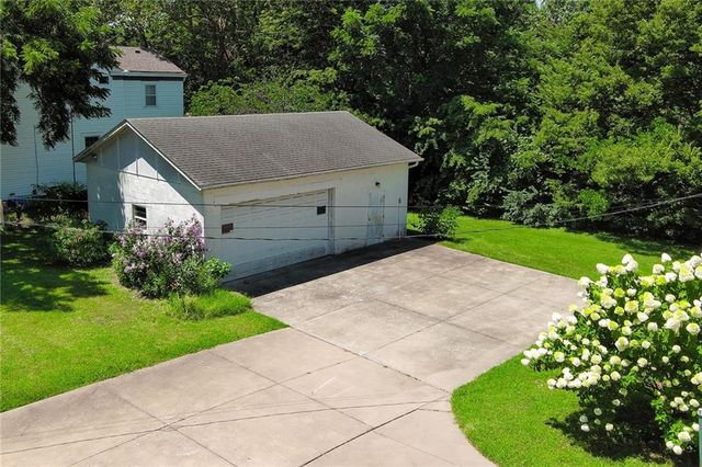 200 SW Madison Street, Lee's Summit, MO 64063