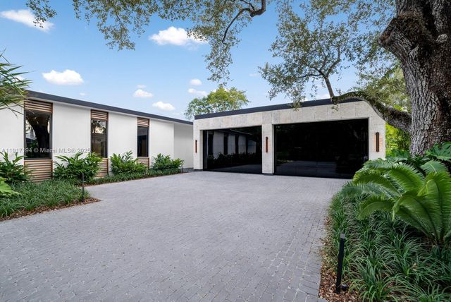 7051 SW 69th Ave, South Miami, FL 33143