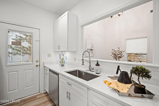 1009 11th Street, Port Royal, SC 29935