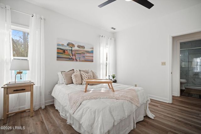 1009 11th Street, Port Royal, SC 29935