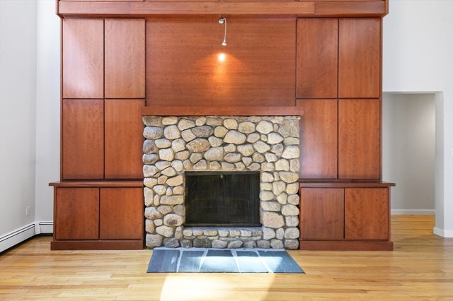 89 Poquanticut Ave, Easton, MA 02356