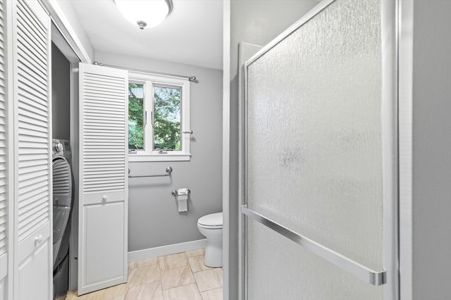 89 Poquanticut Ave, Easton, MA 02356