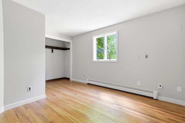 89 Poquanticut Ave, Easton, MA 02356