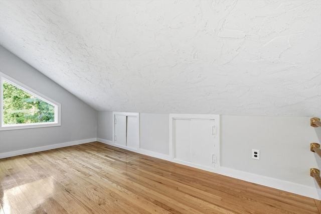89 Poquanticut Ave, Easton, MA 02356