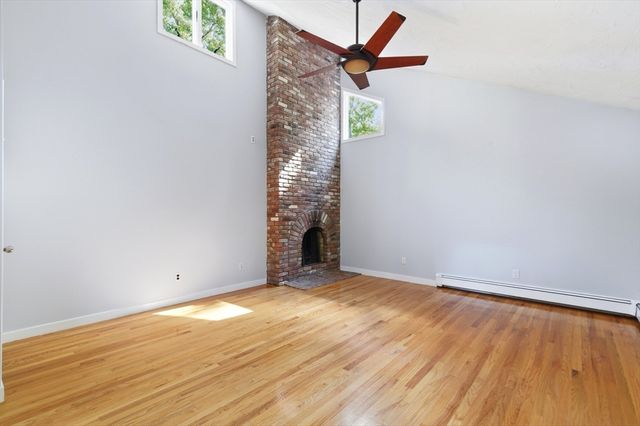 89 Poquanticut Ave, Easton, MA 02356