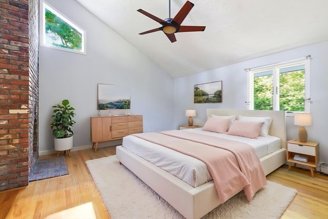89 Poquanticut Ave, Easton, MA 02356