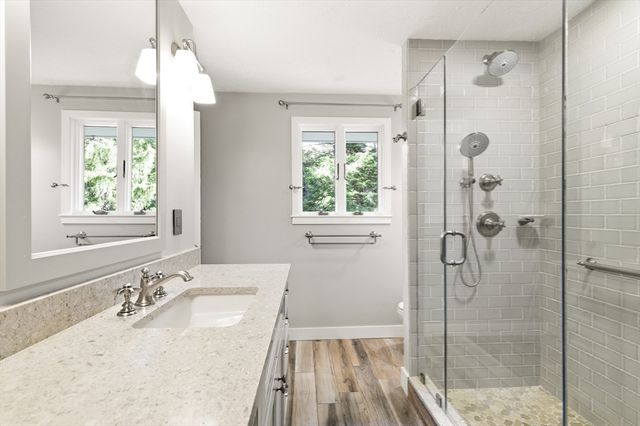 89 Poquanticut Ave, Easton, MA 02356